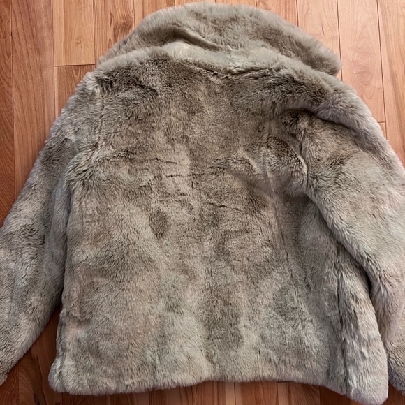 Sunday Best Plush Faux Fur Coat - Picture 5 of 5